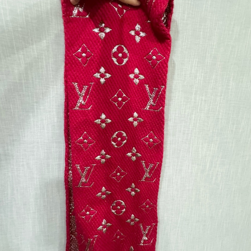 Louie Vuitton wool scarf